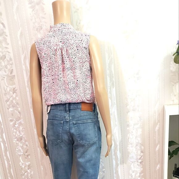 Jones New York Sleeveless Tie Neck Blouse - Picture 4 of 8